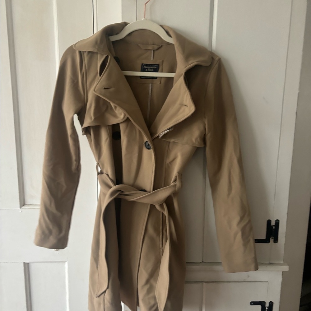 Abercrombie & Fitch Tan Trench Coat